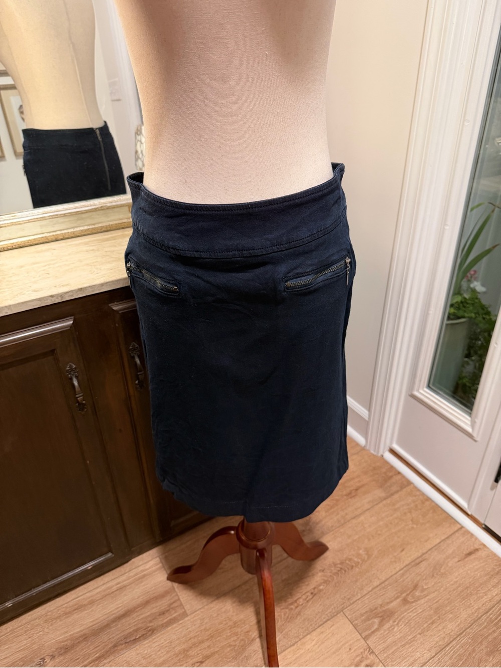 Classic Black Zip-Back Pencil Skirt